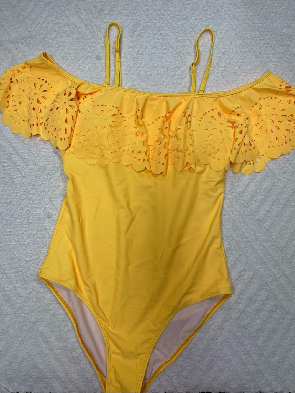 Holipick Yellow Off-the-Shoulder One-Piece Swimsuit with Eyelet Ruffle Size L - Picture 3 of 15